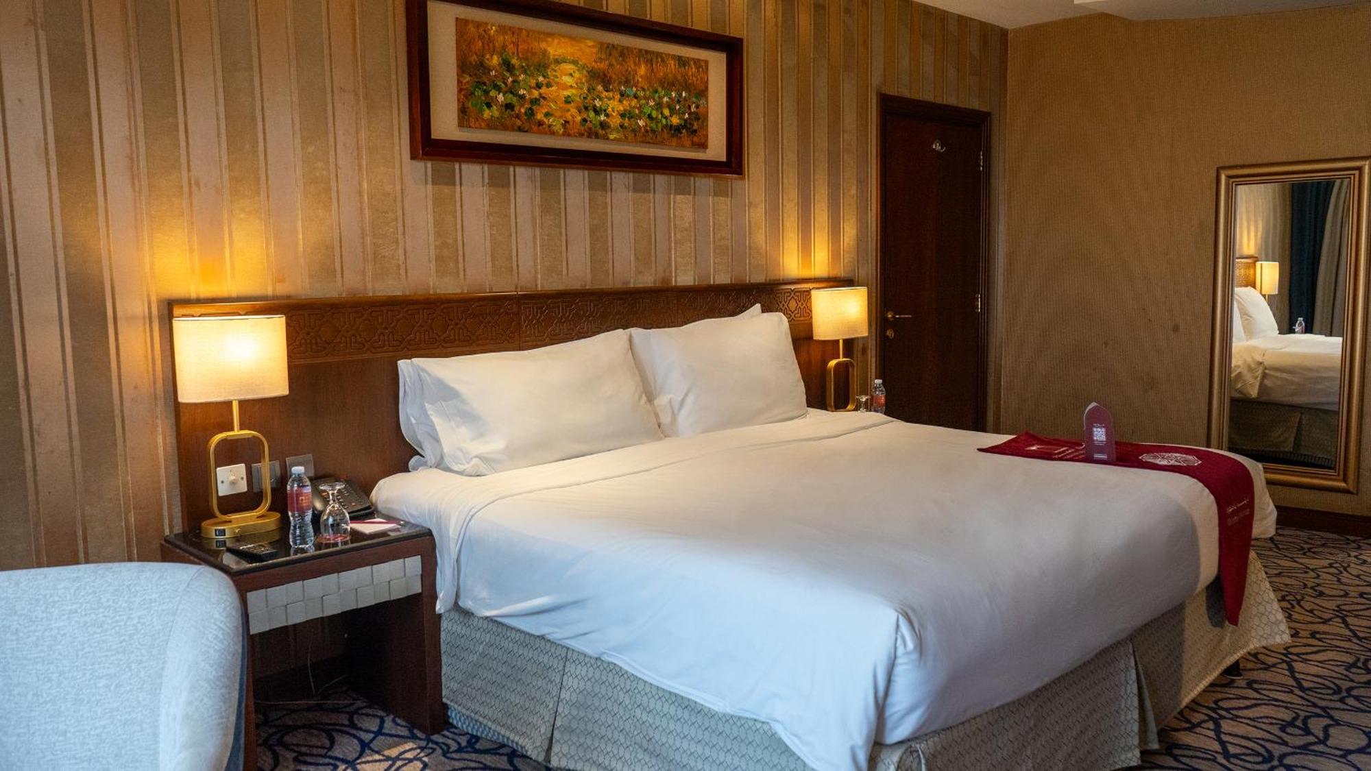 Al Safwah Hotel First Tower 1 Mecca Luaran gambar A bedroom at the hotel